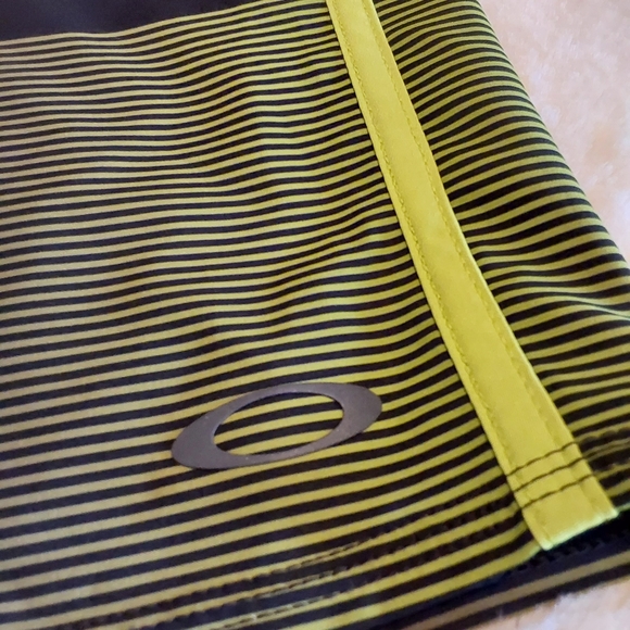 🌺 NWT Mens Oakley Swim/Board Shorts - Picture 3 of 10